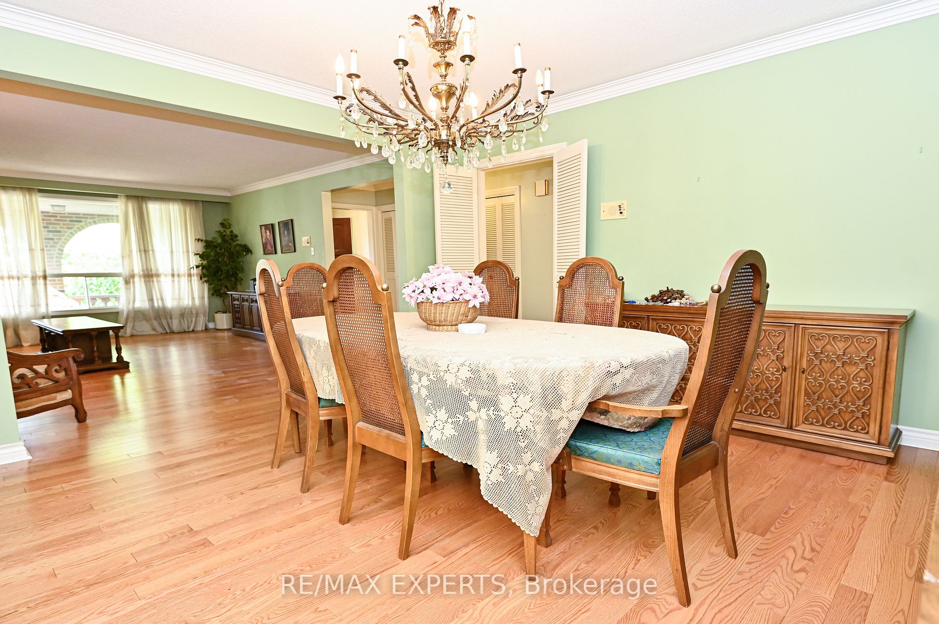 2355 Major Mackenzie Dr