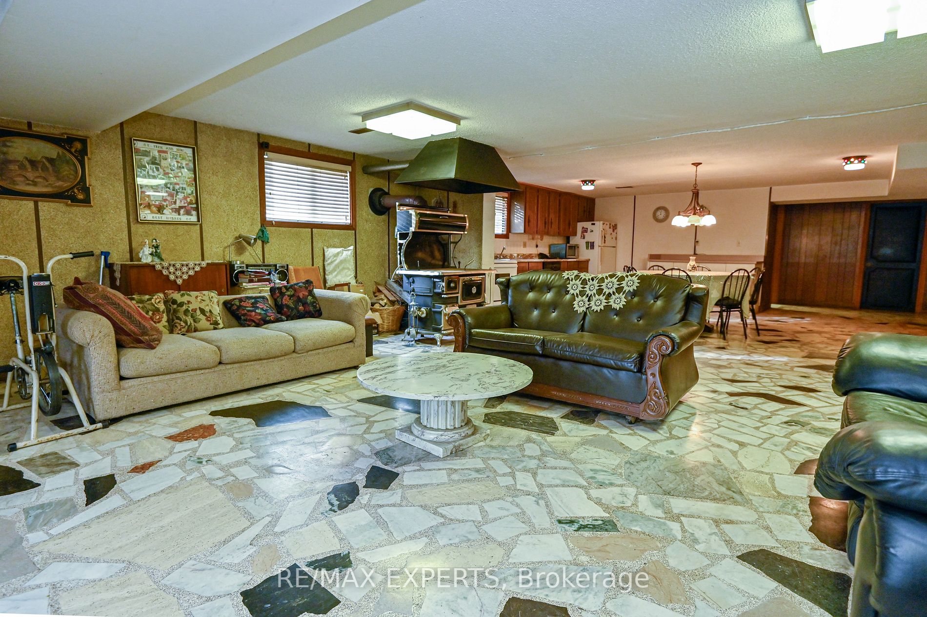 2355 Major Mackenzie Dr