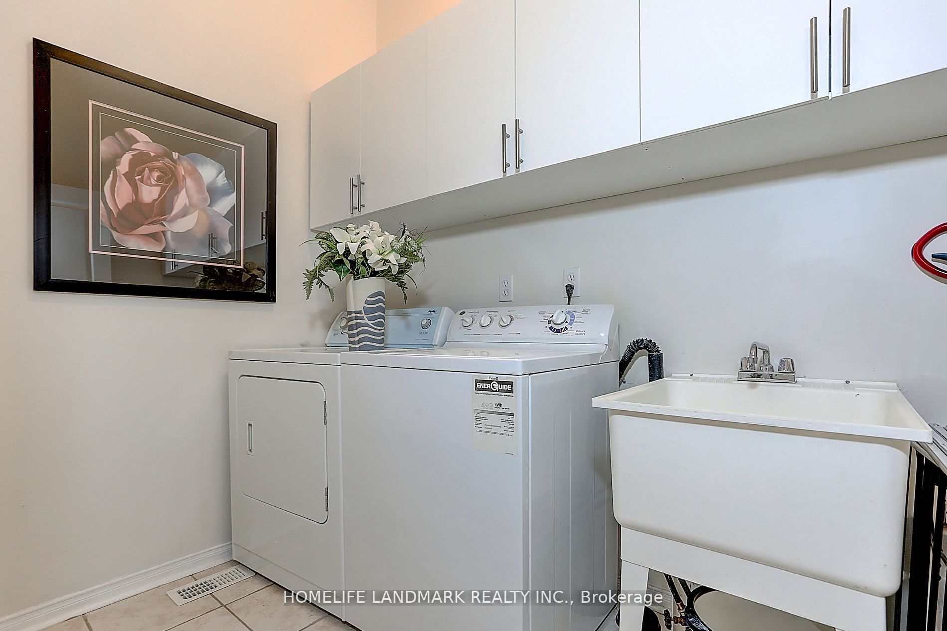 60 Lampton Cres