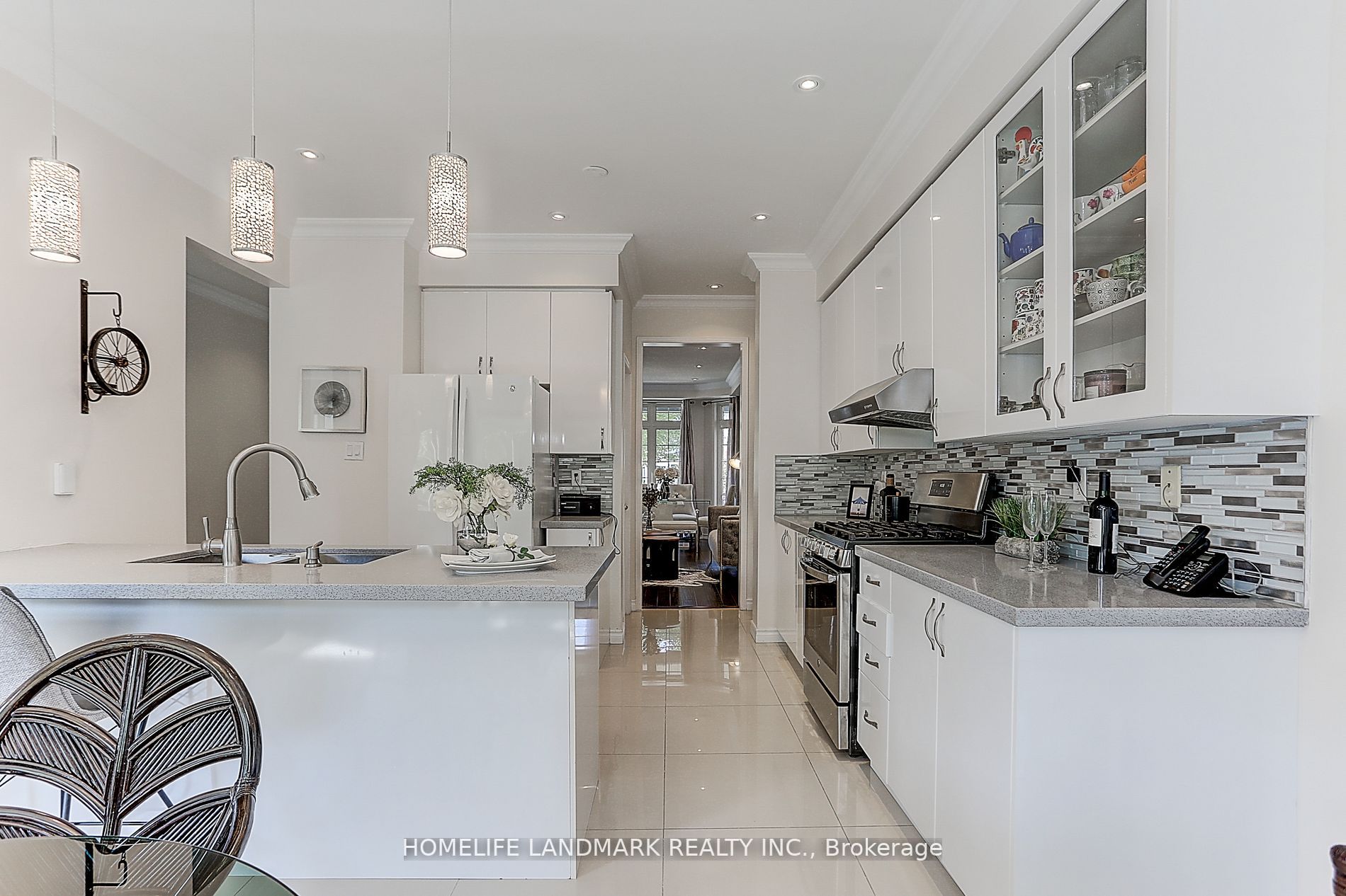 60 Lampton Cres