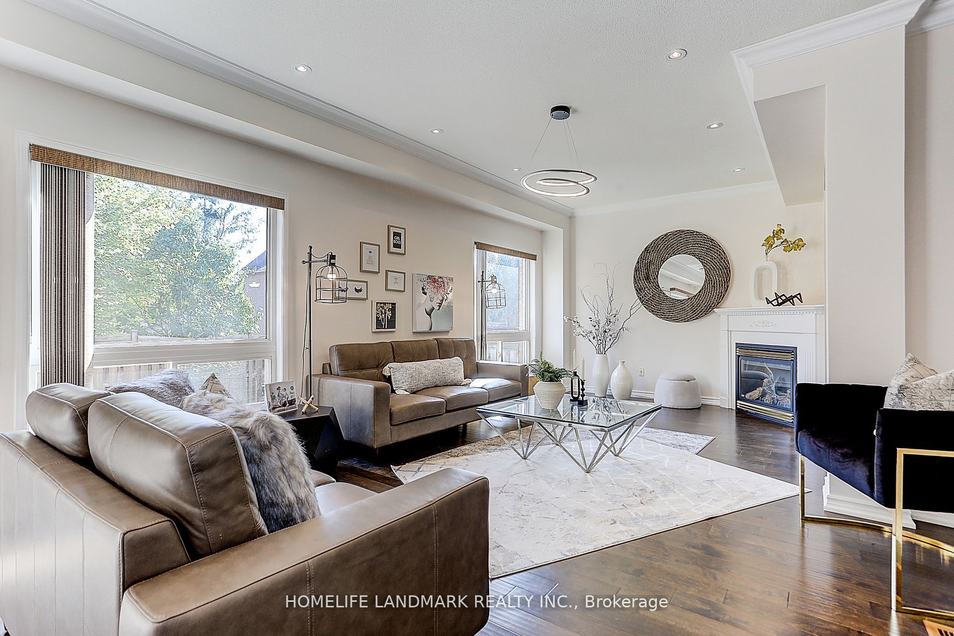 60 Lampton Cres