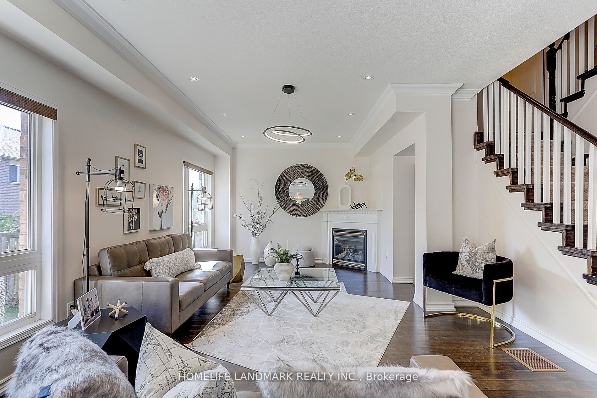 60 Lampton Cres