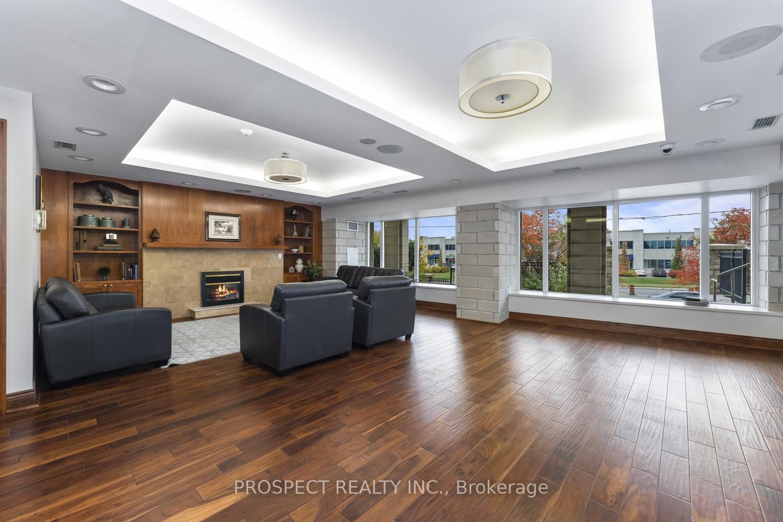 2500 Rutherford Rd N, #211
