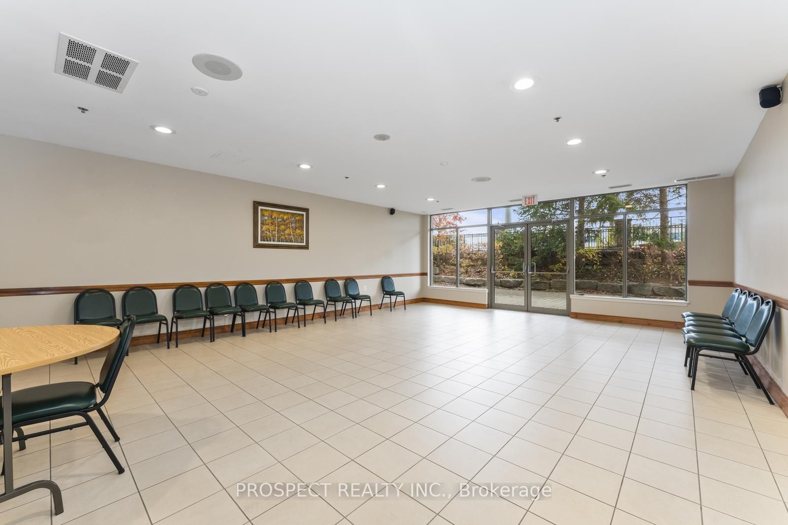 2500 Rutherford Rd N, #211