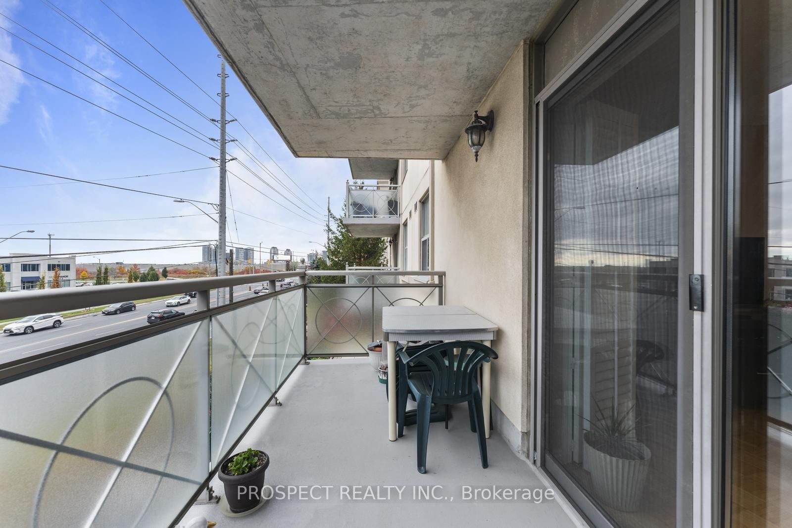 2500 Rutherford Rd N, #211