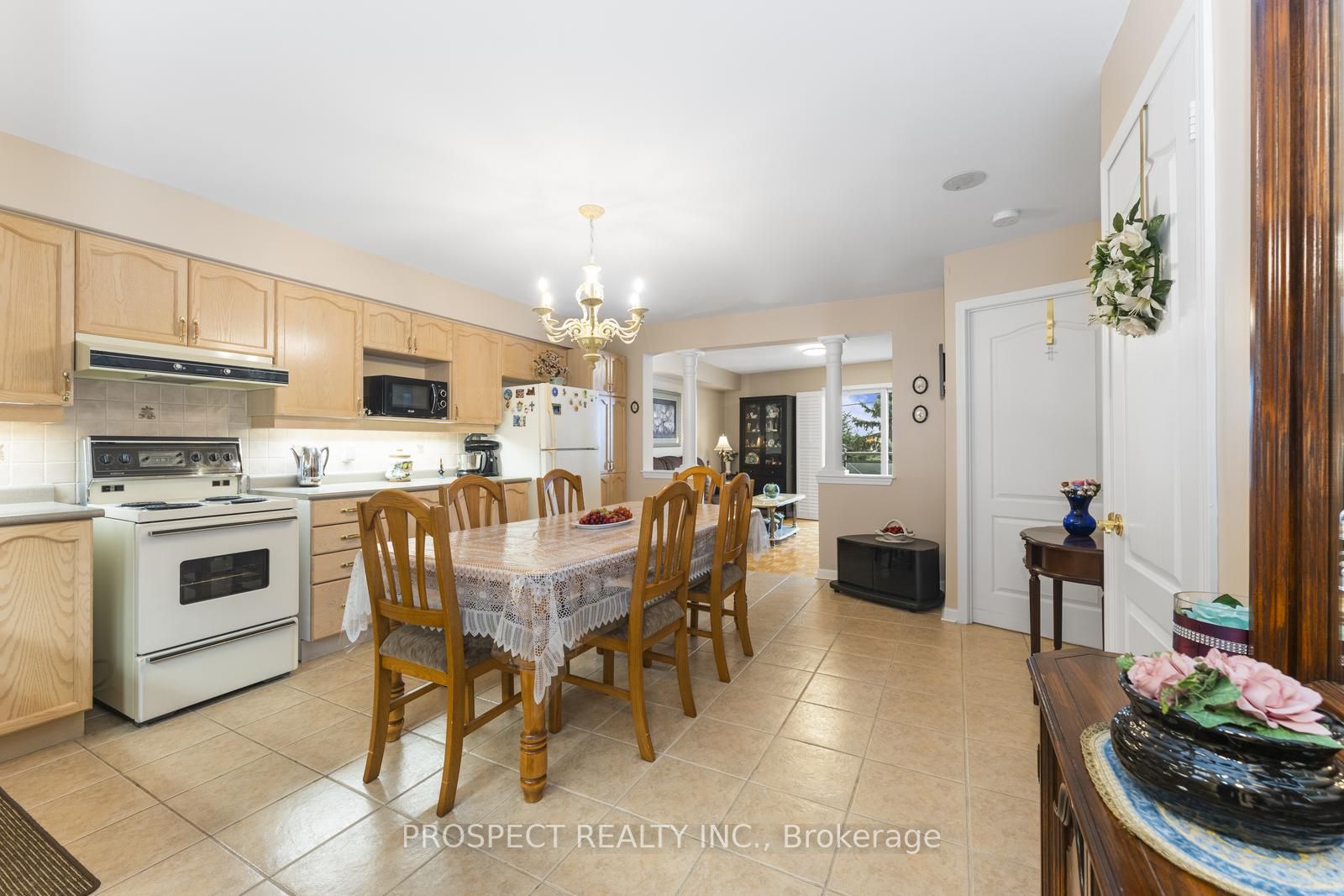 2500 Rutherford Rd N, #211