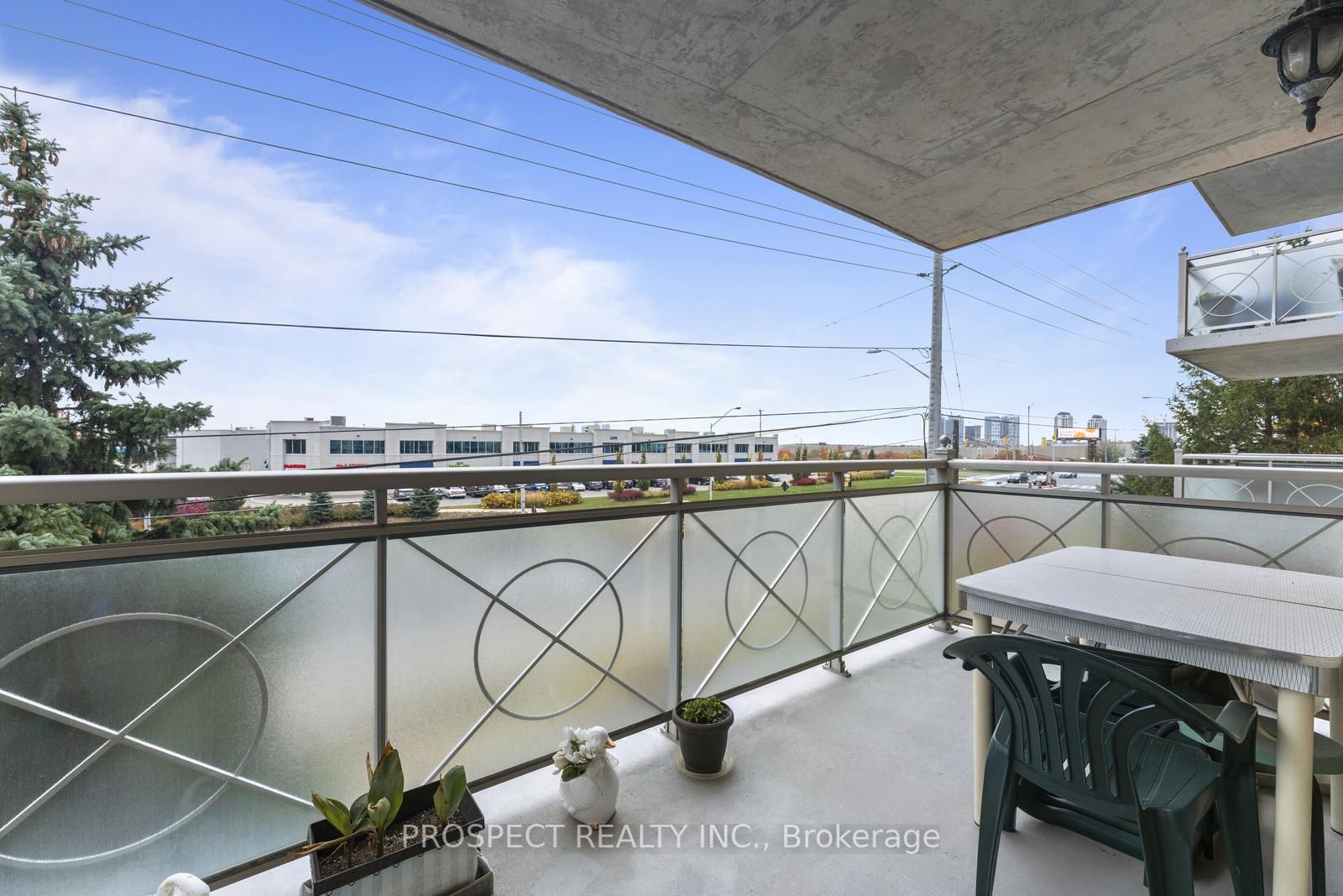 2500 Rutherford Rd N, #211