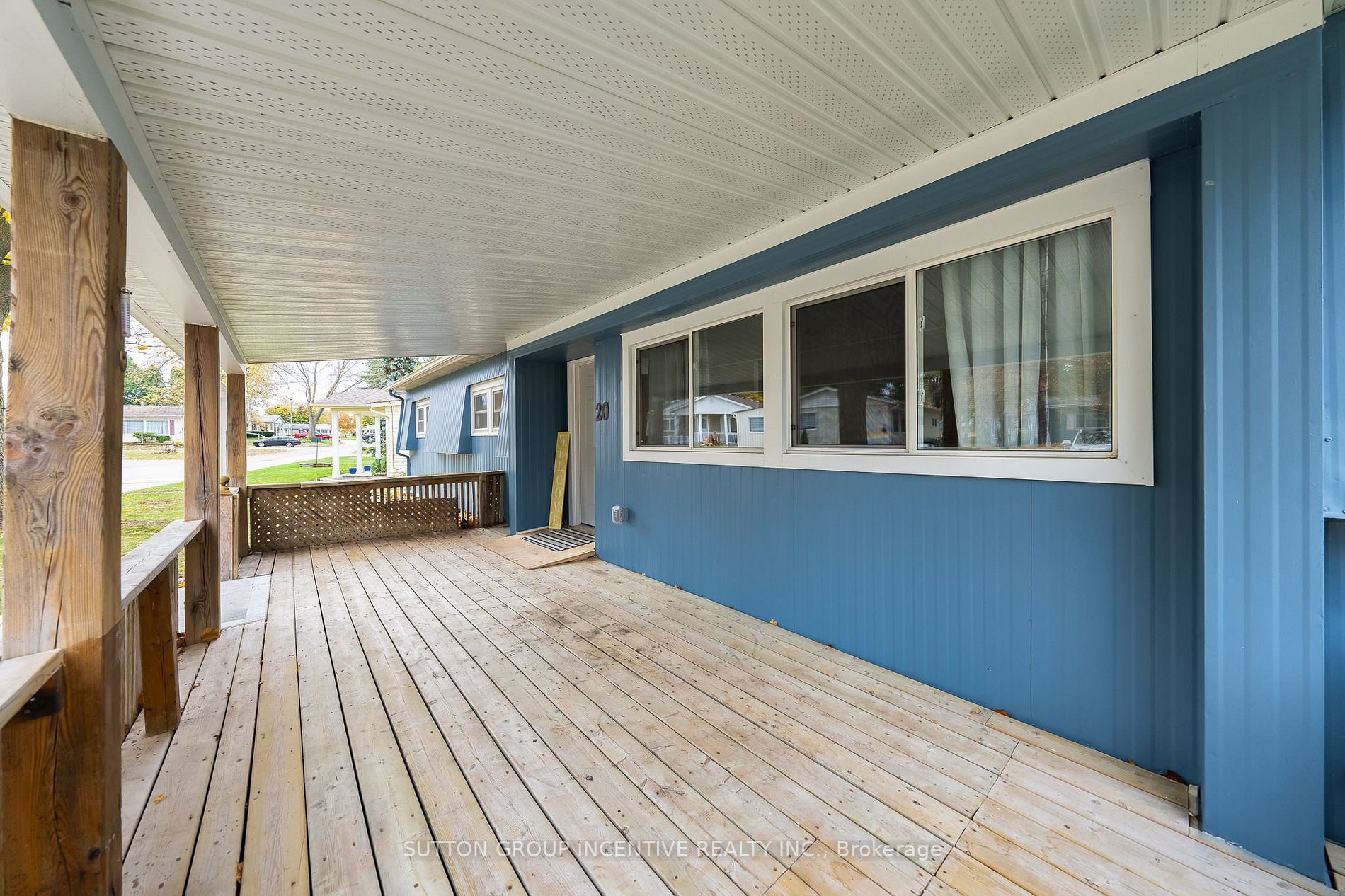 20 Weeping Willow Dr