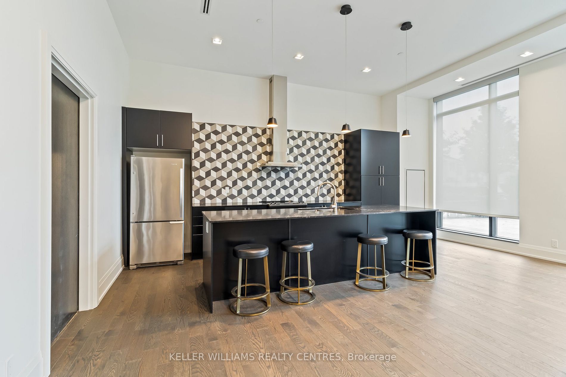 555 William Graham Dr, #240