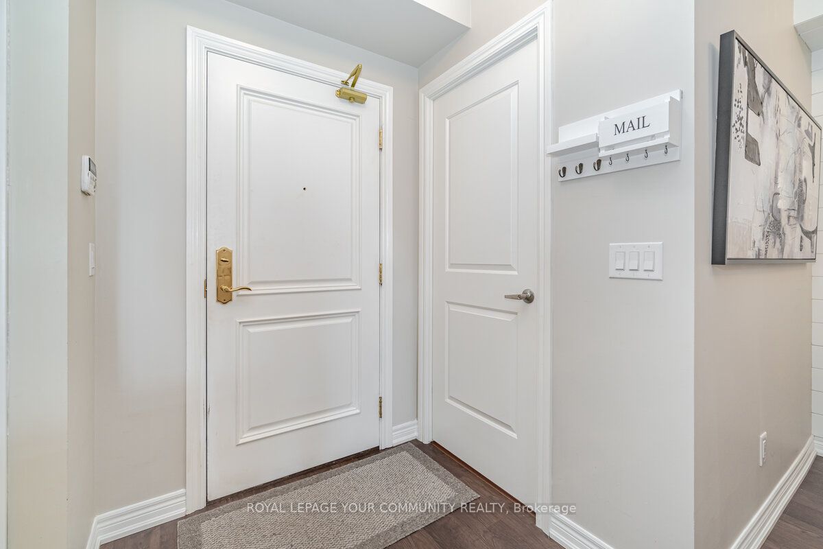 9245 Jane St, #609