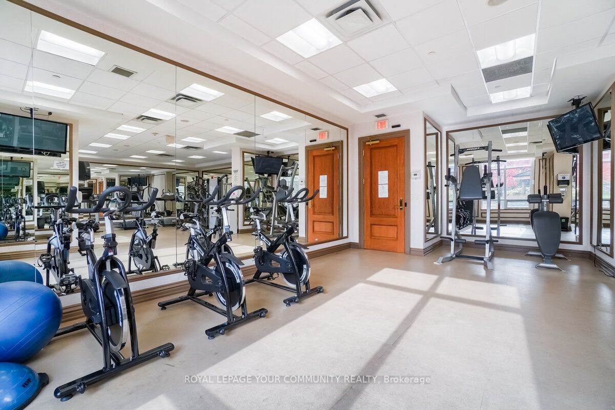 9245 Jane St, #609