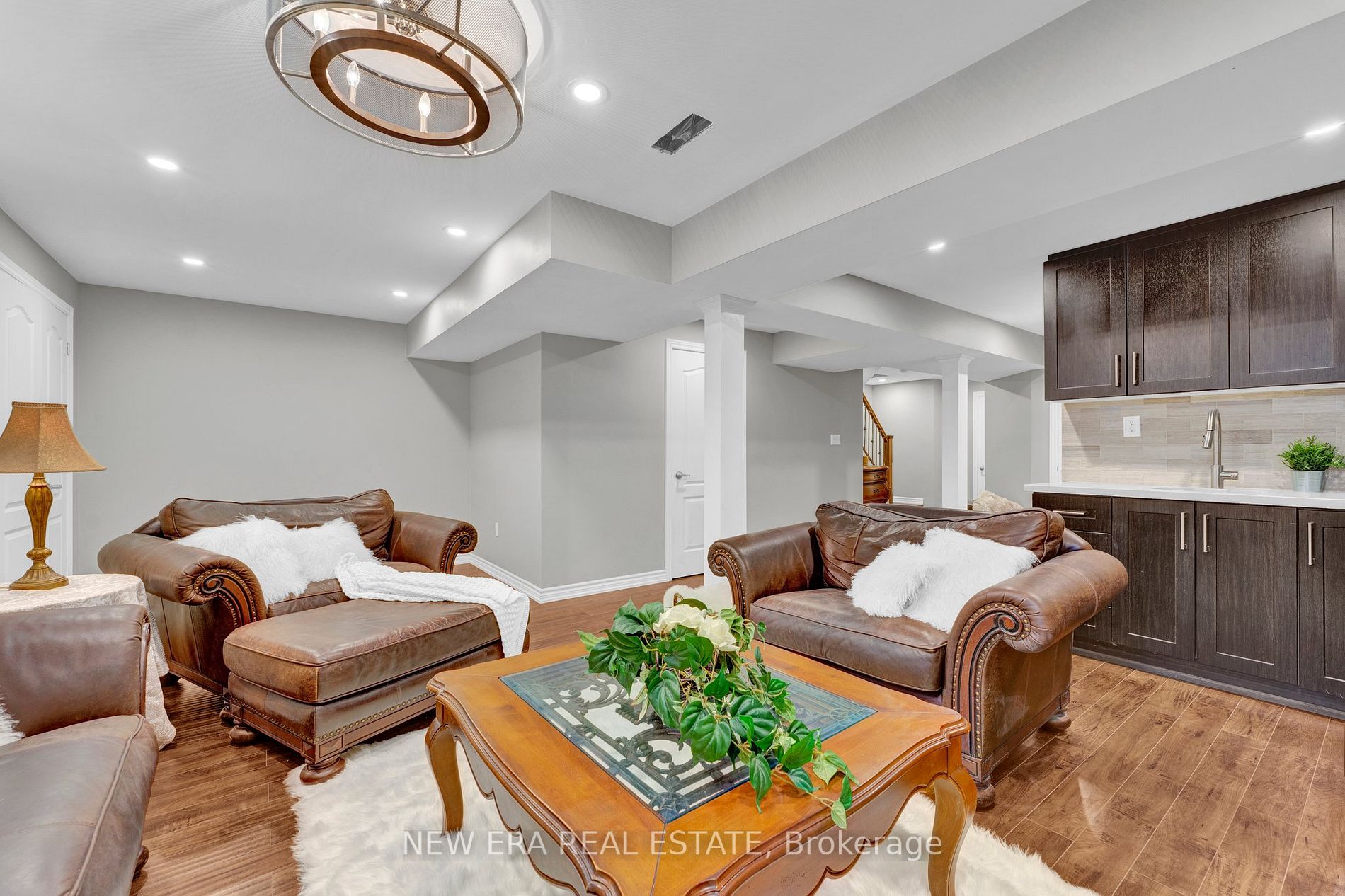 176 Moody Dr