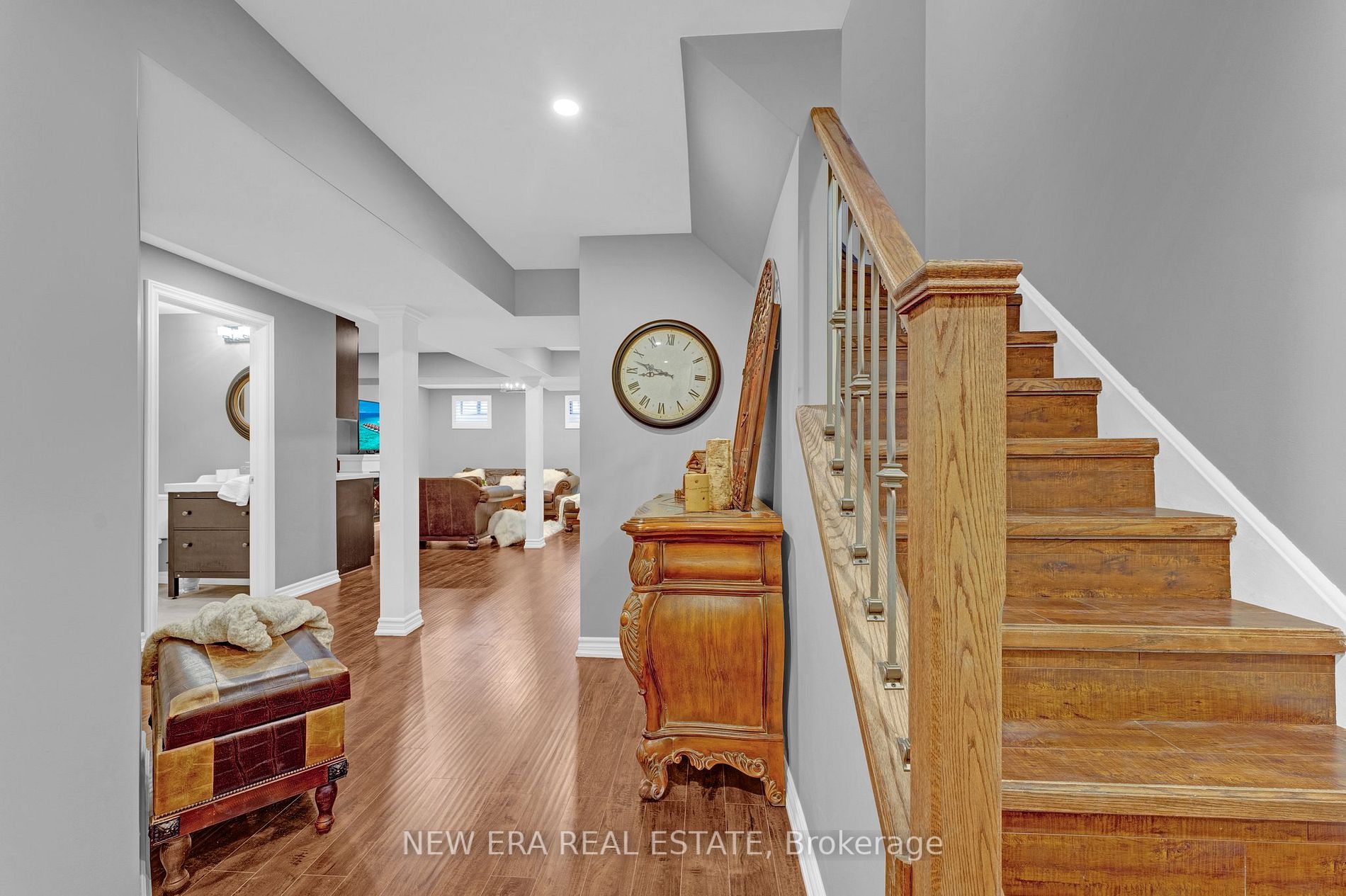 176 Moody Dr