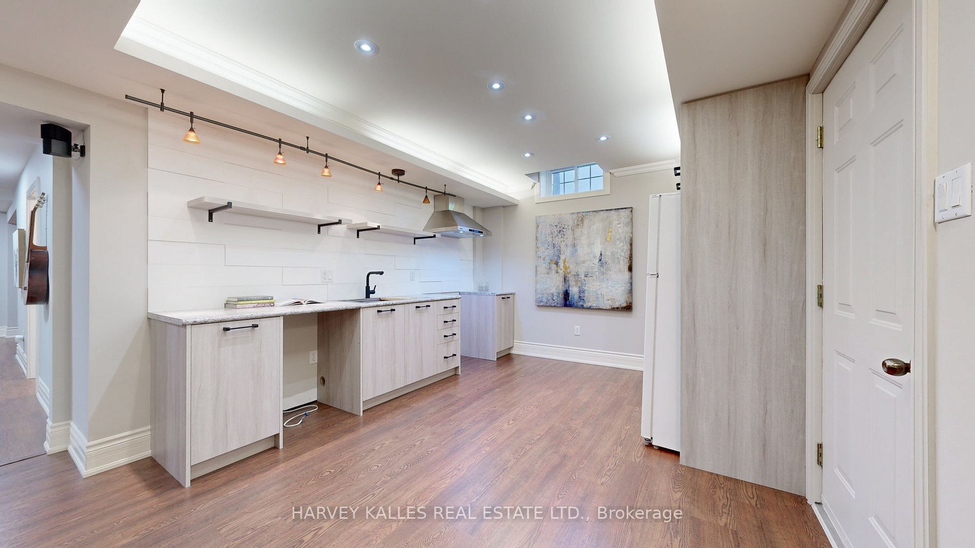 82 English Daisy Crt