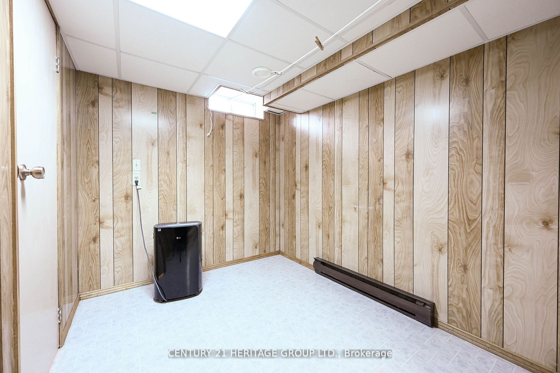 1 Cedar Crt