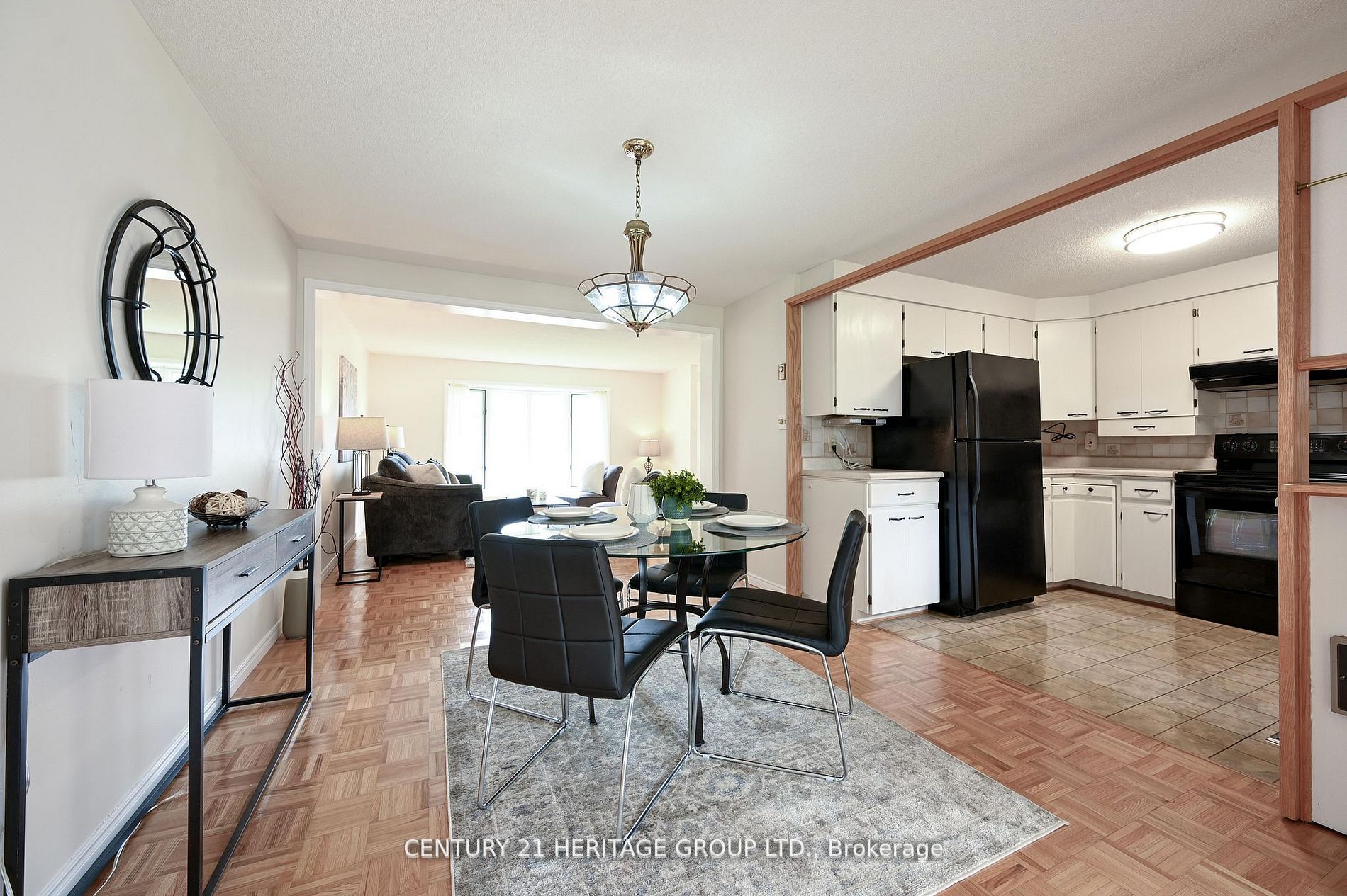 1 Cedar Crt