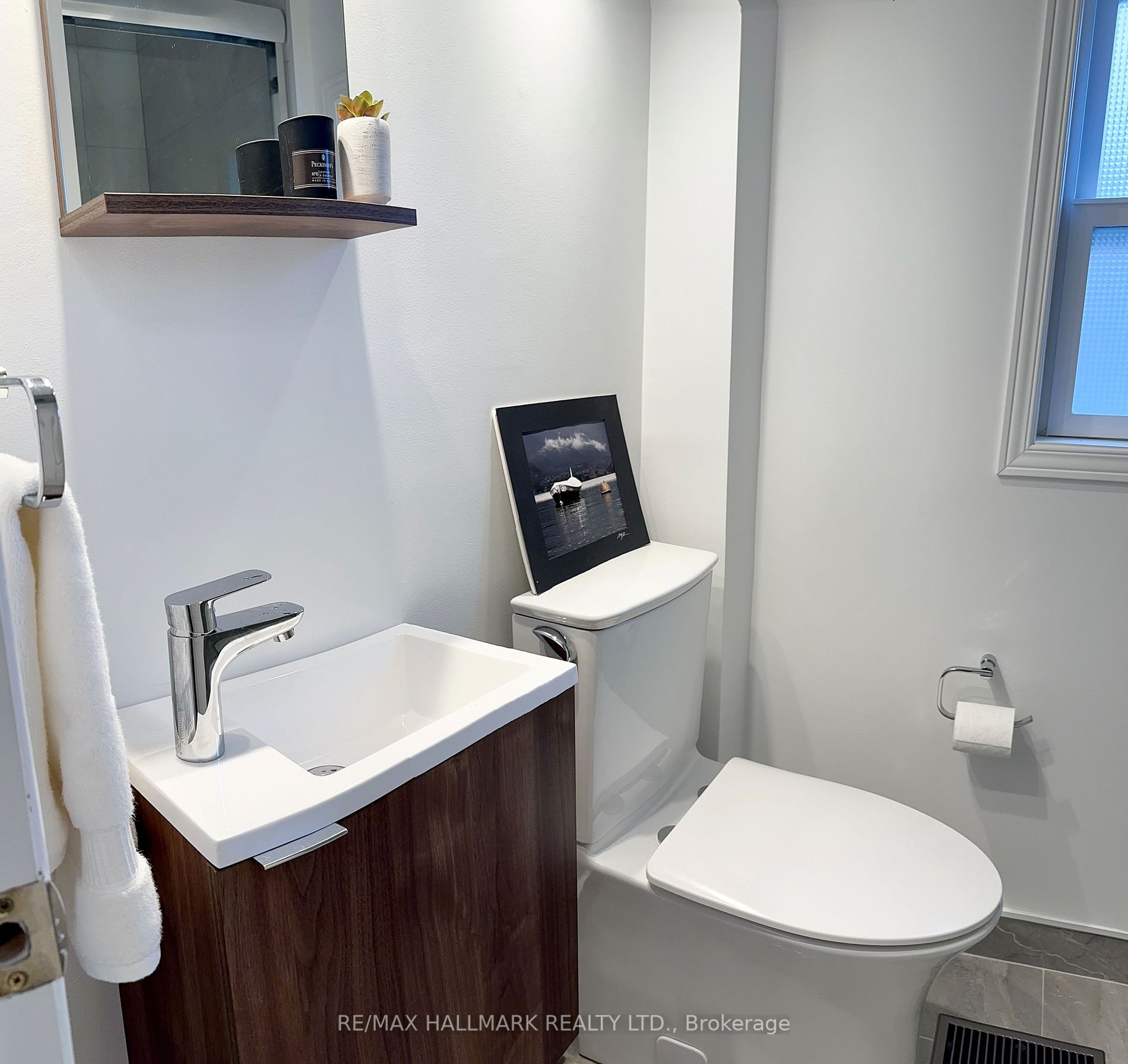 469 Queen St, #Unit B