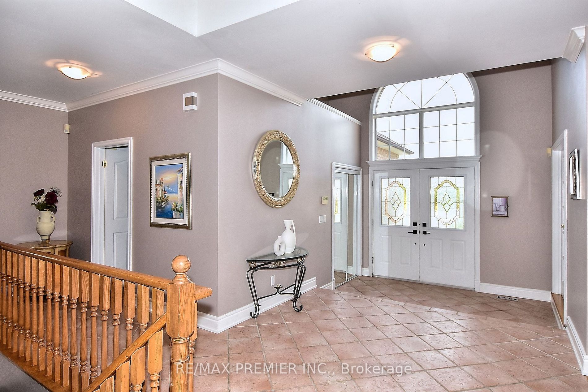 9661 Bathurst St