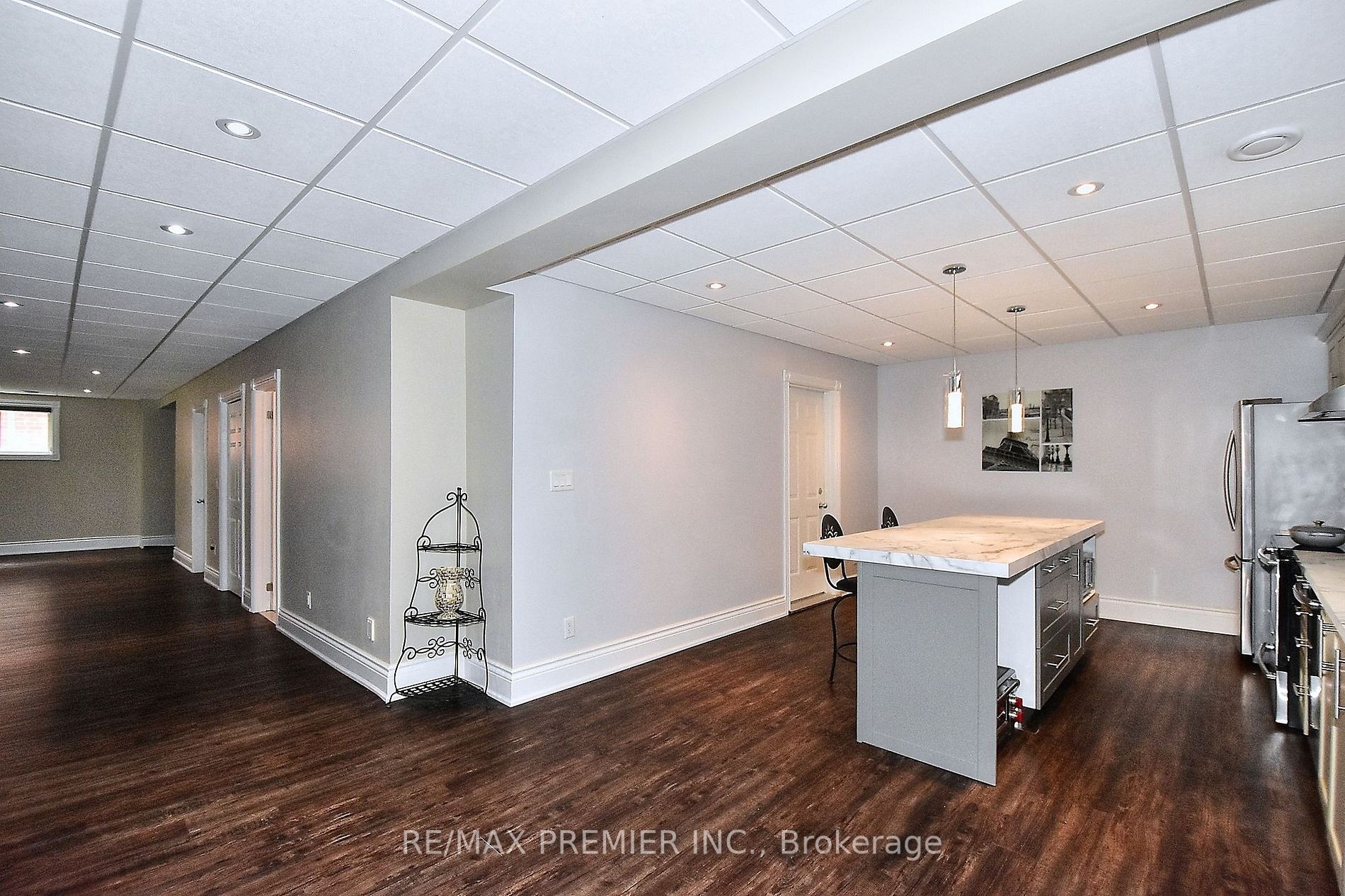 9661 Bathurst St