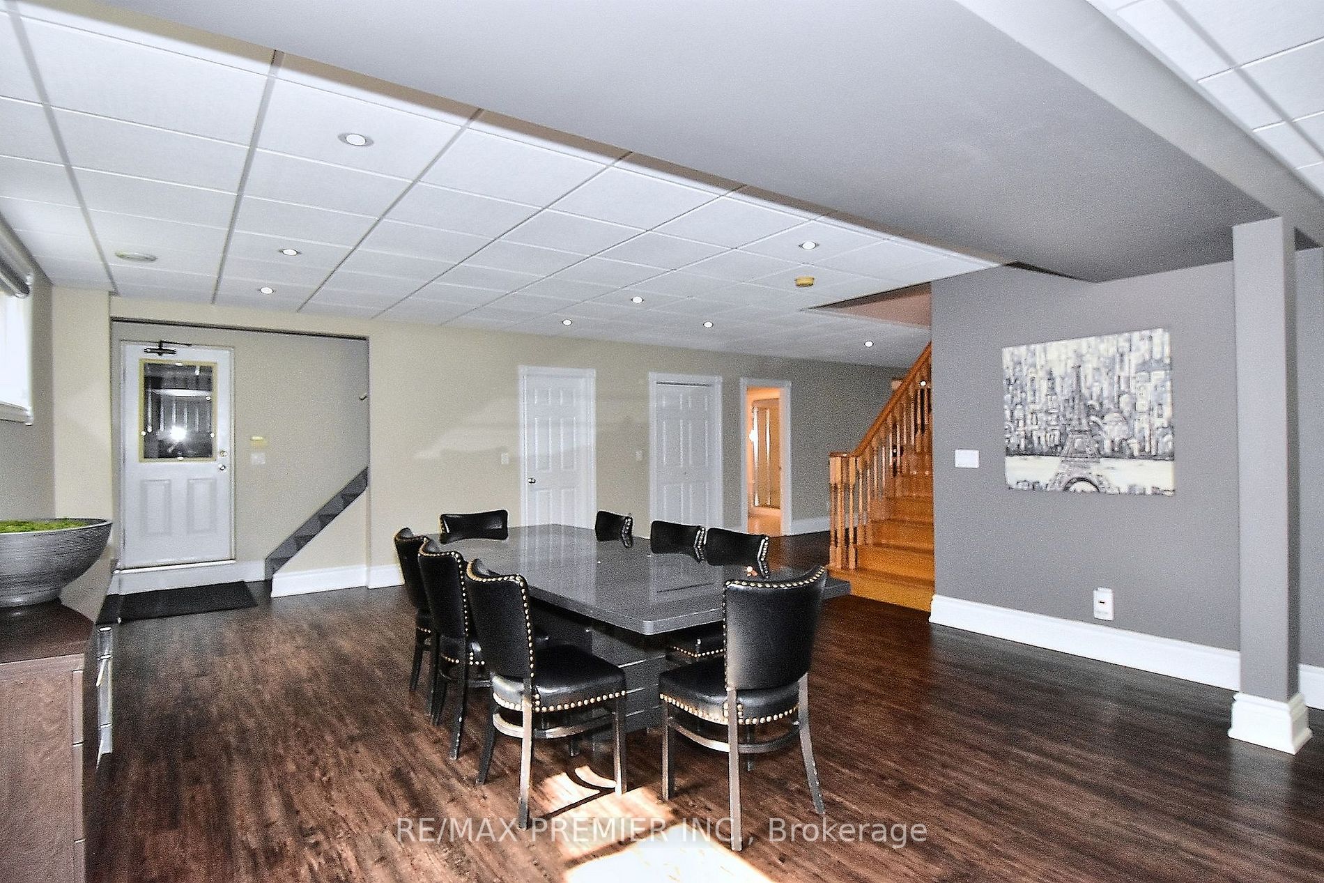 9661 Bathurst St