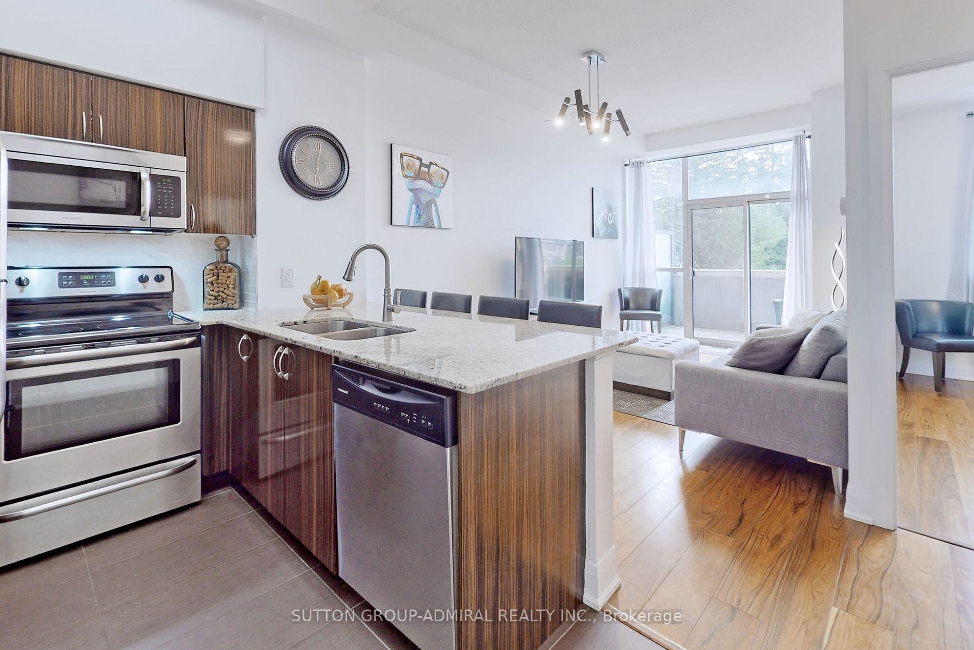 4700 Highway 7, #205