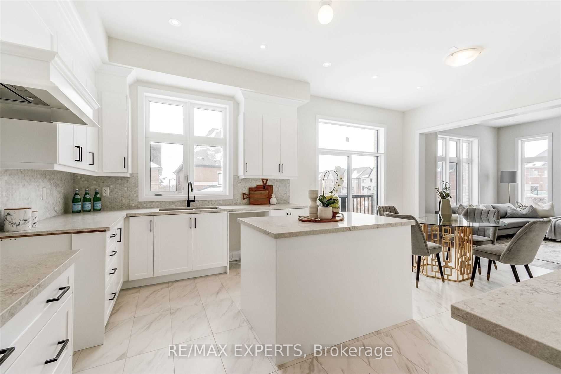 46 Galen Cres