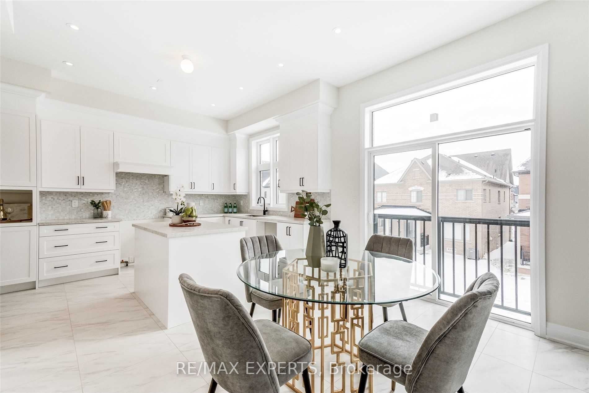 46 Galen Cres