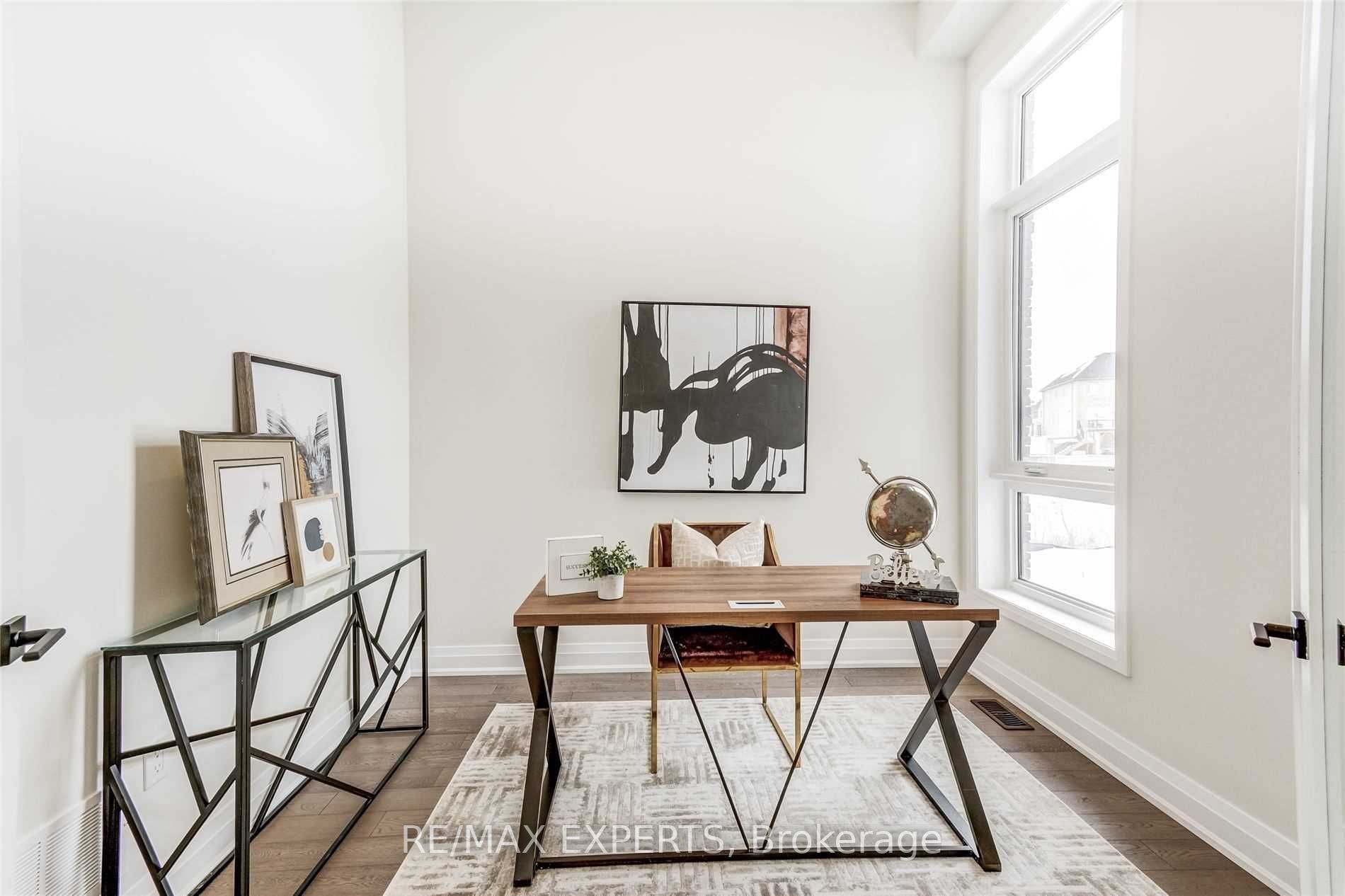 46 Galen Cres