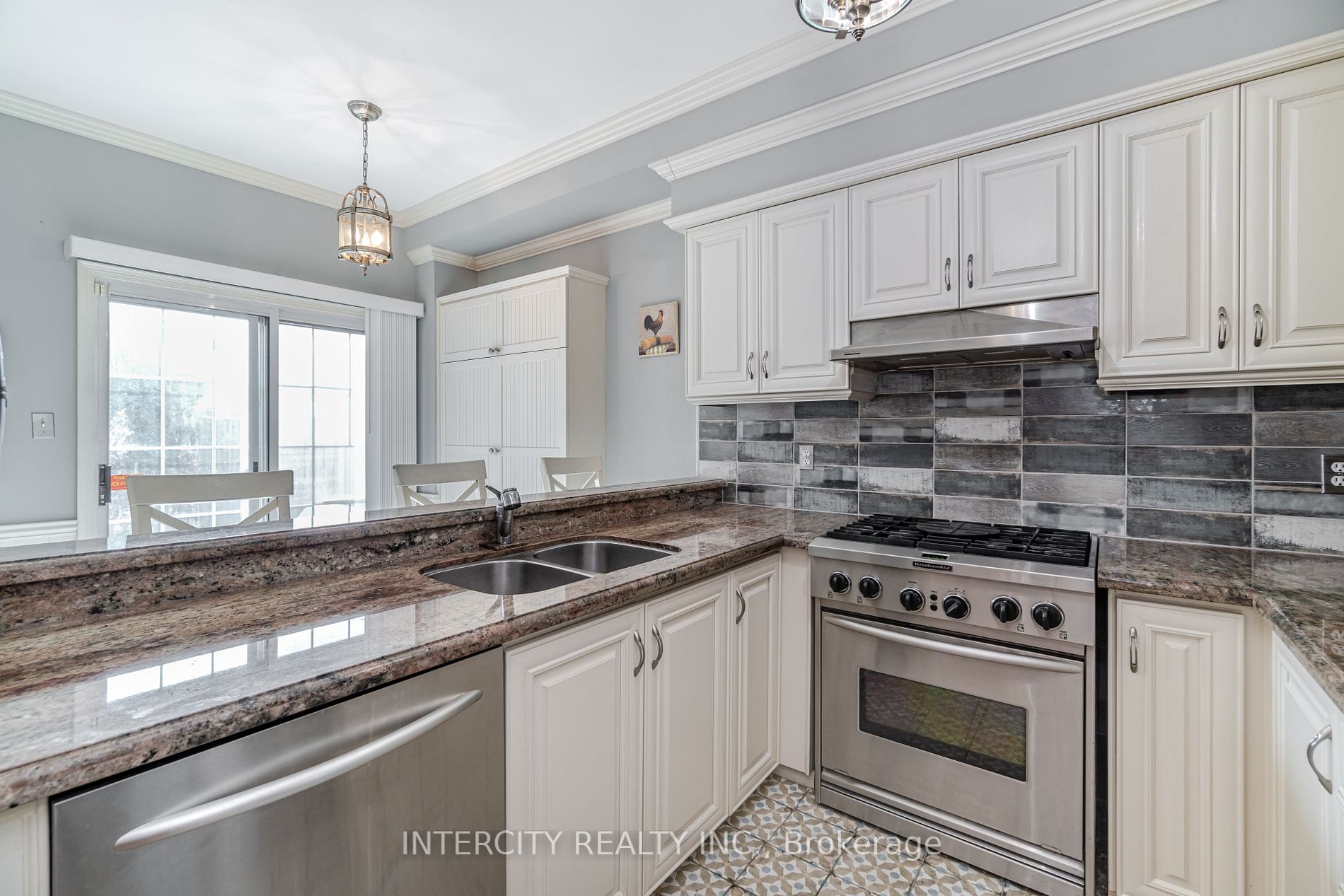 180 Blue Willow Dr, #43