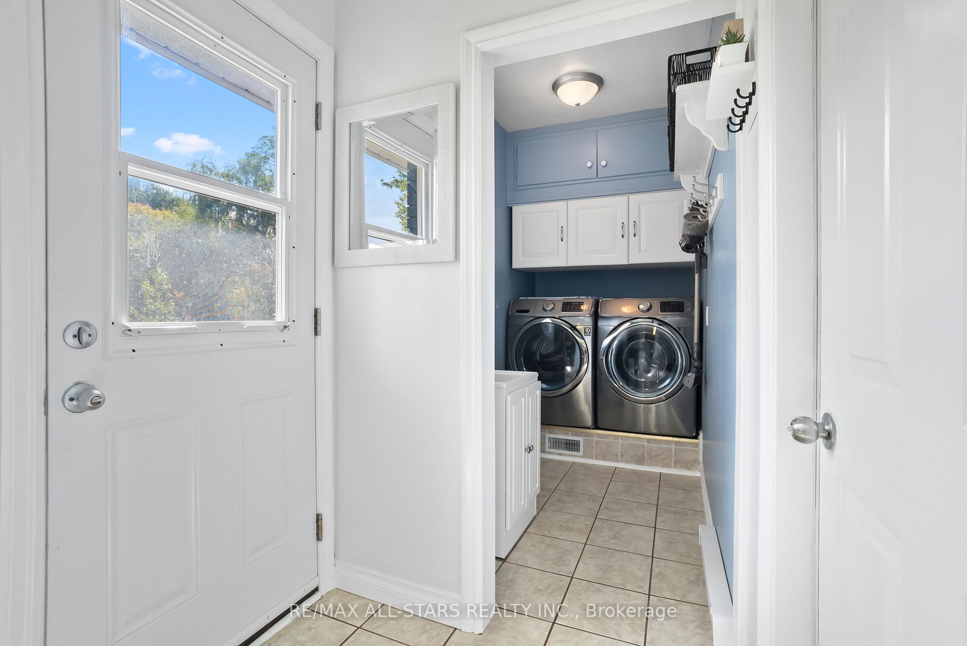 291 Zephyr Rd