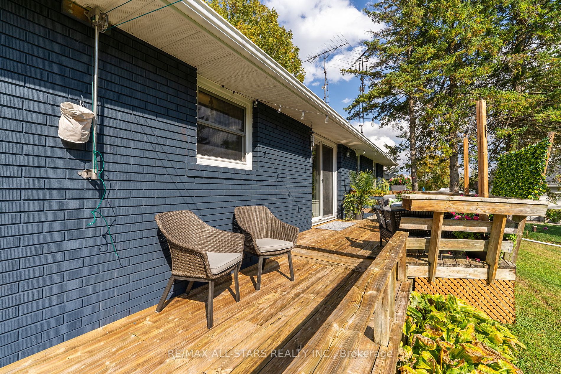 291 Zephyr Rd