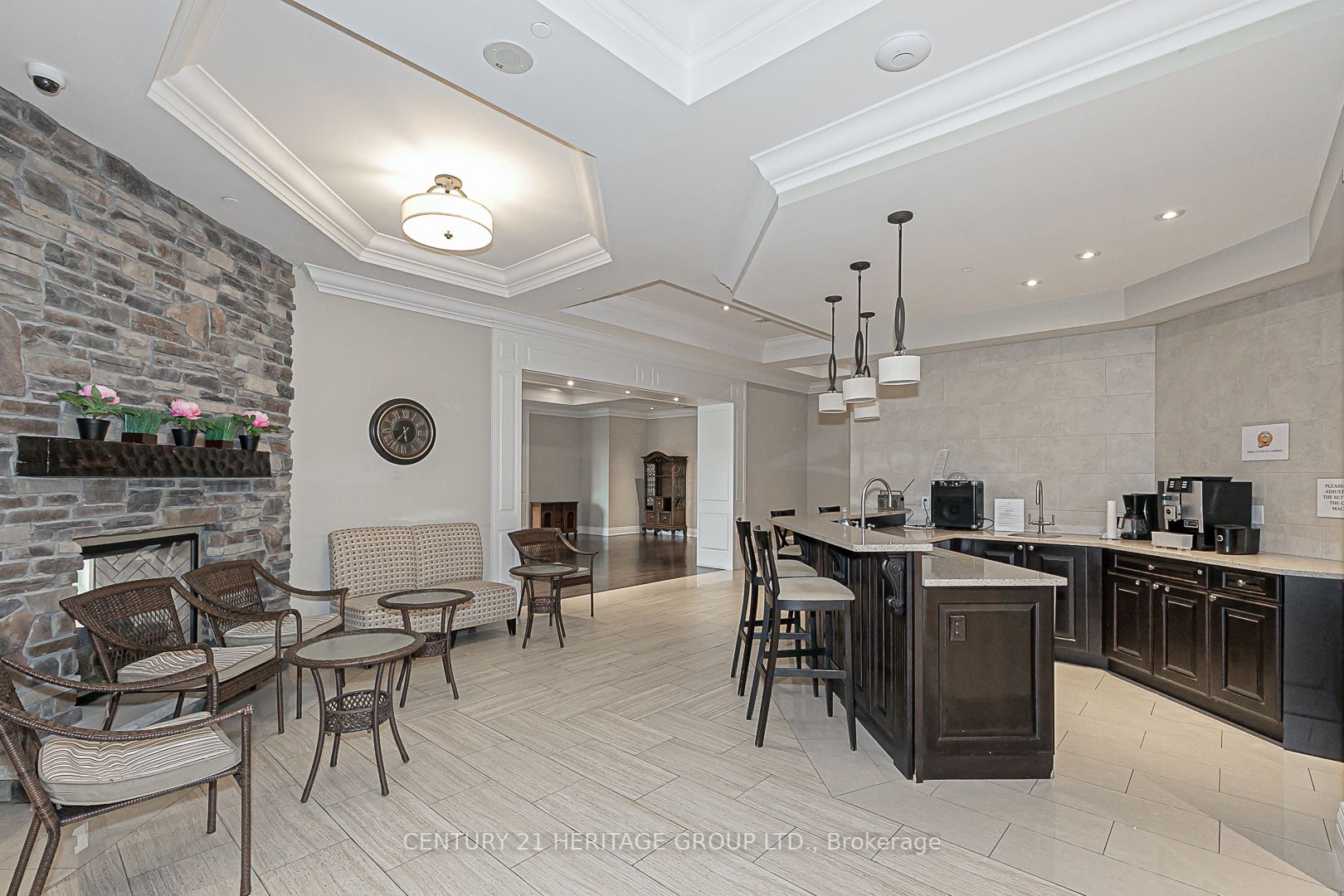 80 Burns Blvd, #321