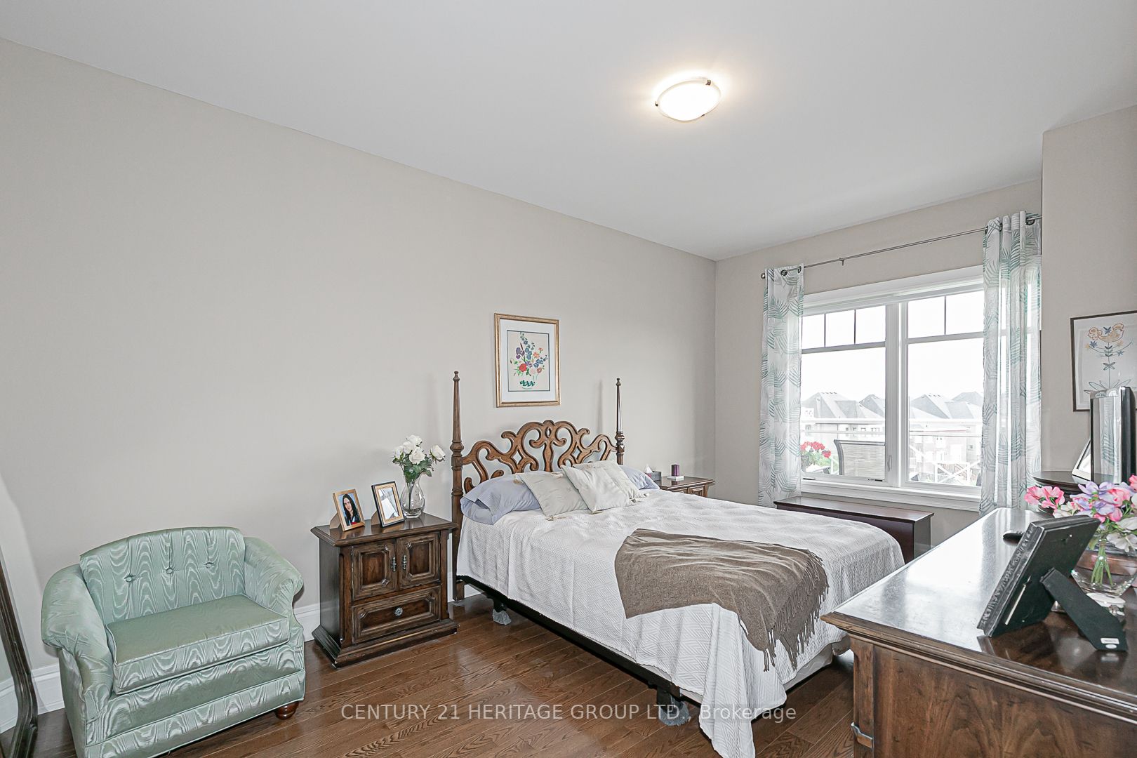 80 Burns Blvd, #321