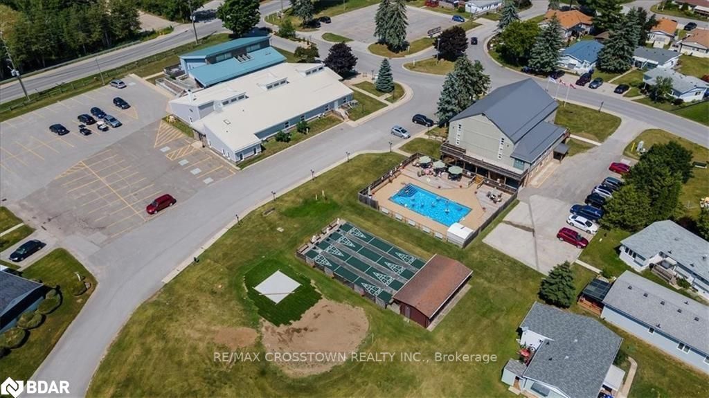 39 Flora Dr