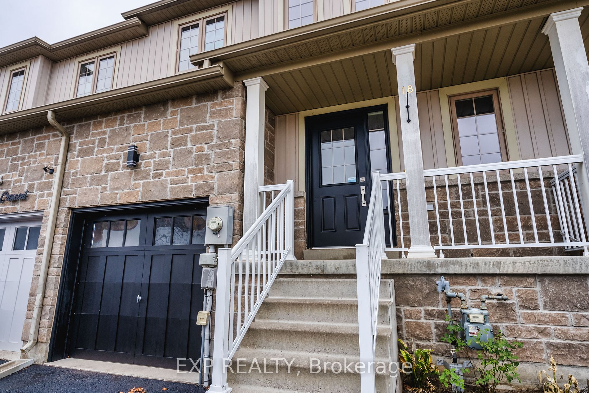18 Admiral Cres