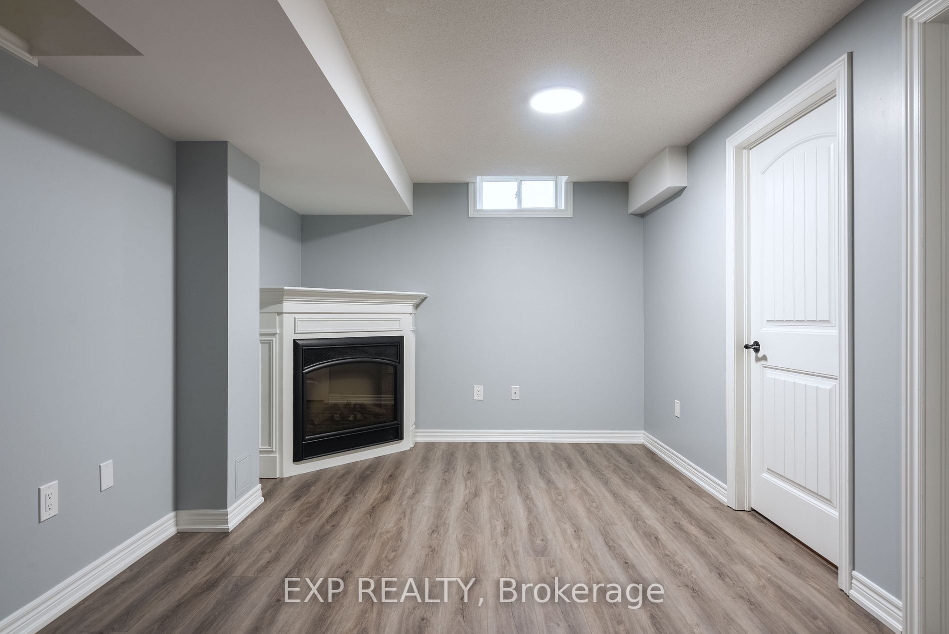 18 Admiral Cres