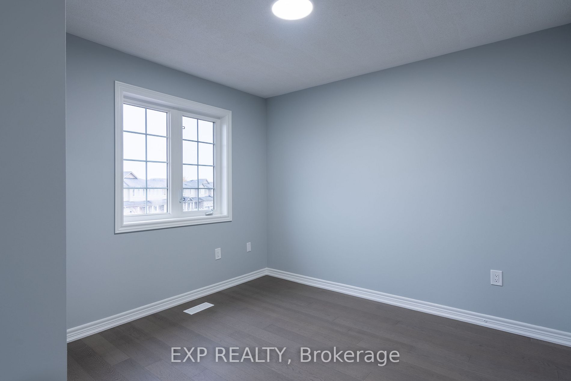 18 Admiral Cres