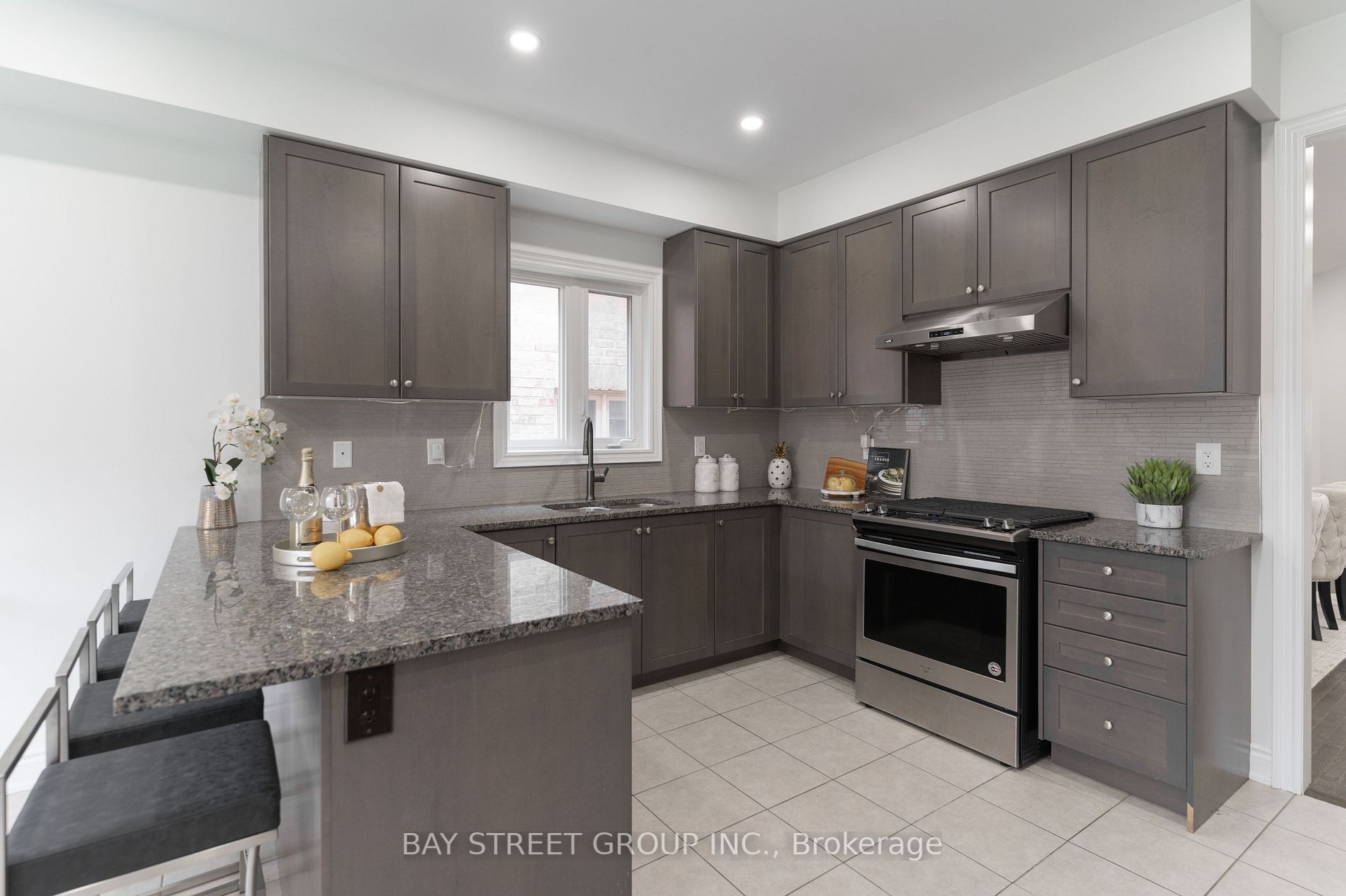 10 Milby Cres