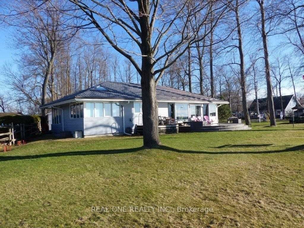 3 Lambrook Dr