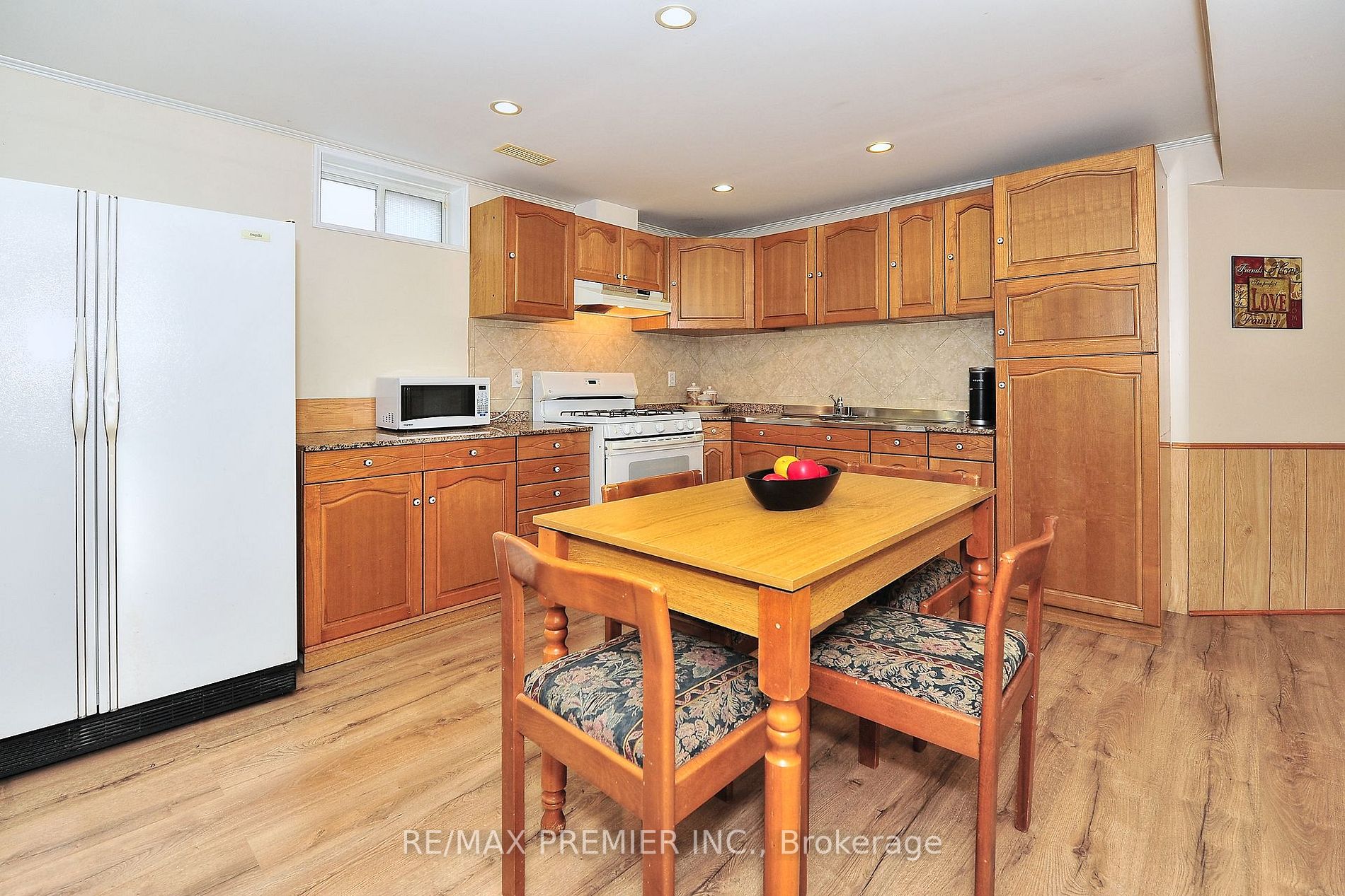 33 Everglades Crt