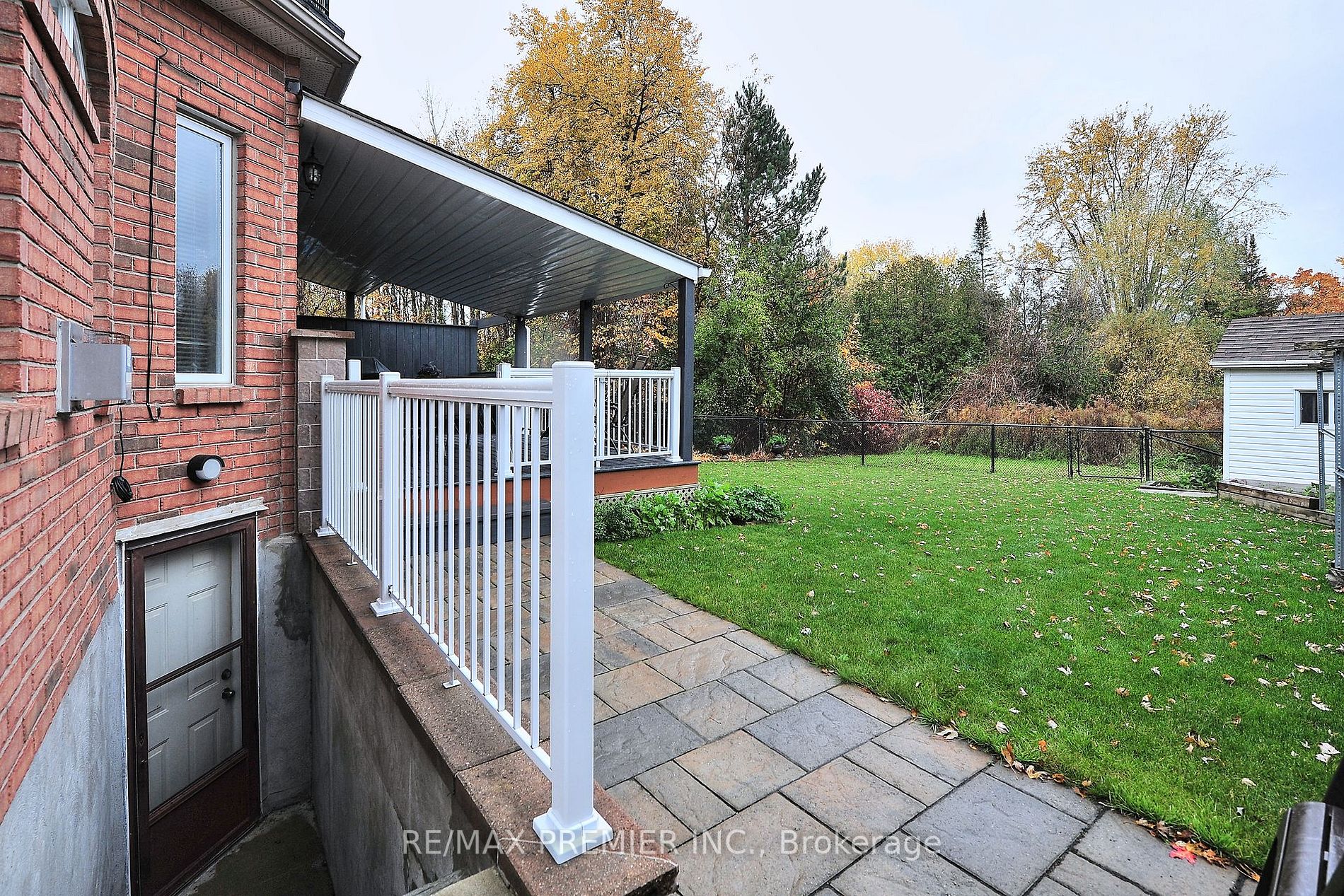 33 Everglades Crt