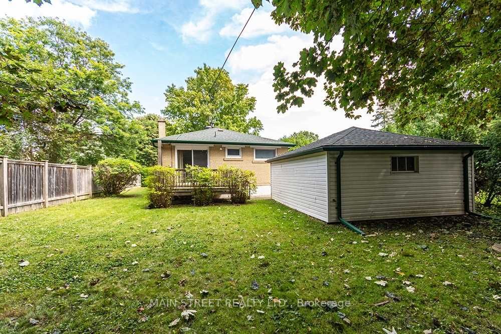 28 Corbett Cres
