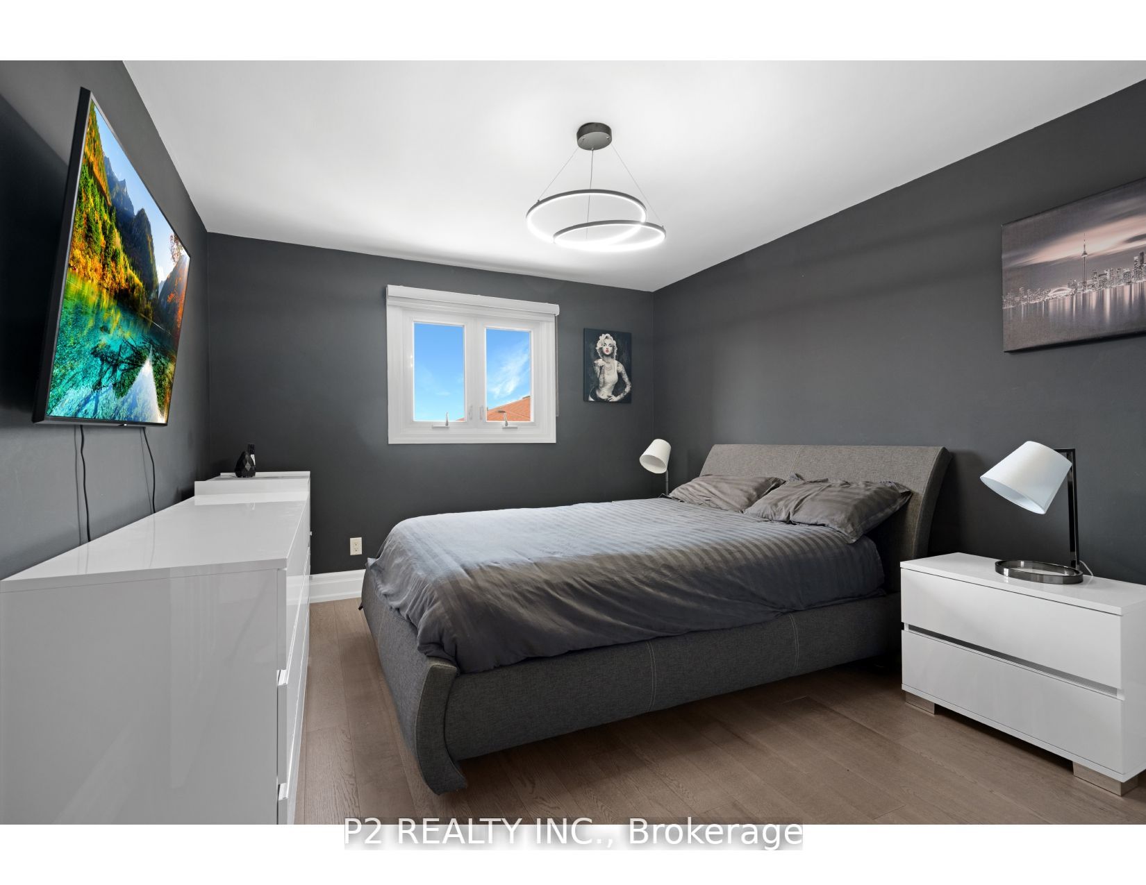 249 Ridgefield Cres W