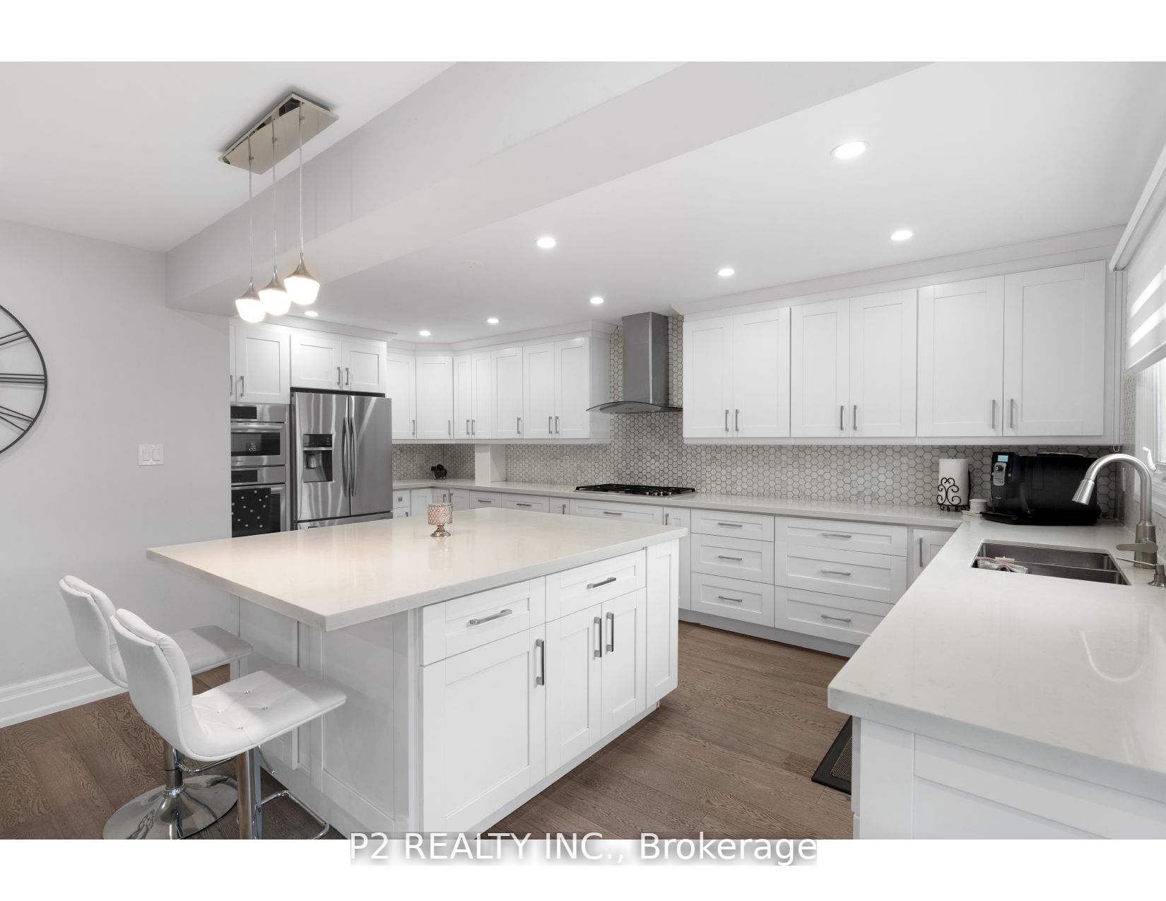 249 Ridgefield Cres W
