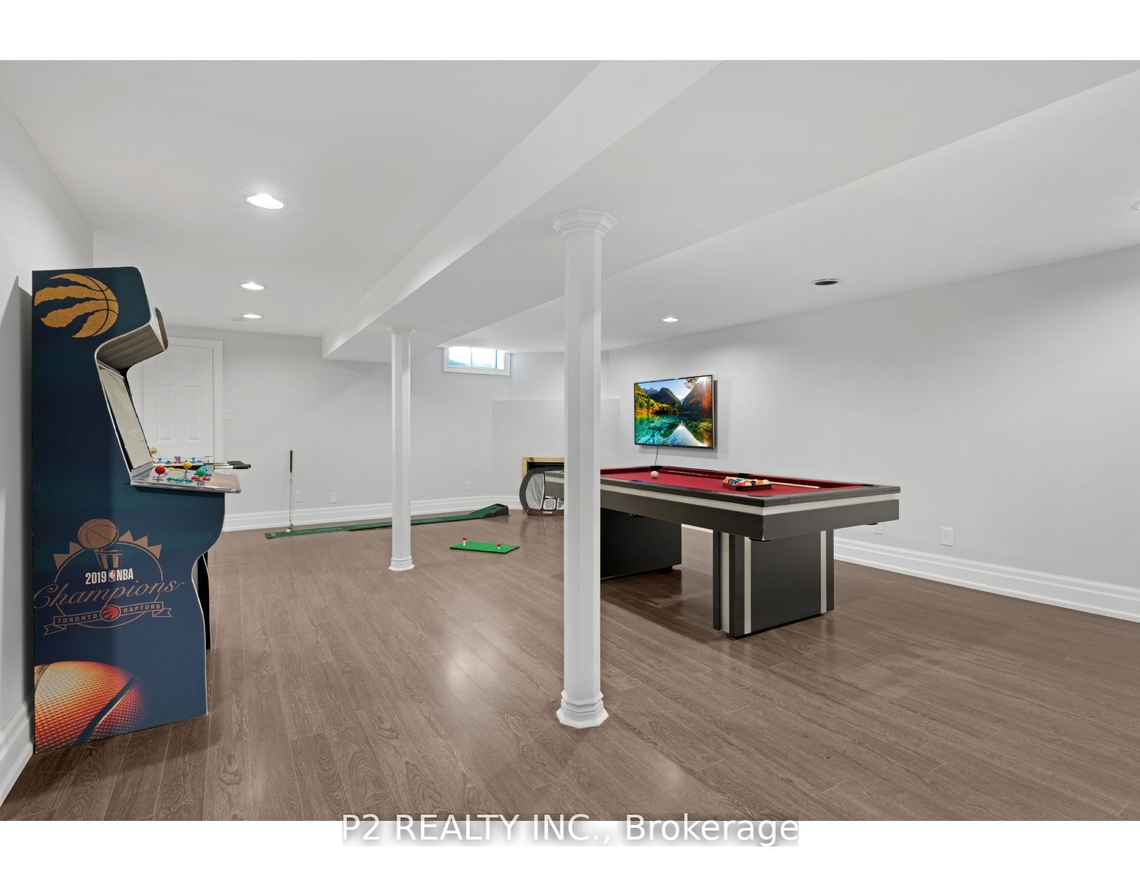 249 Ridgefield Cres W