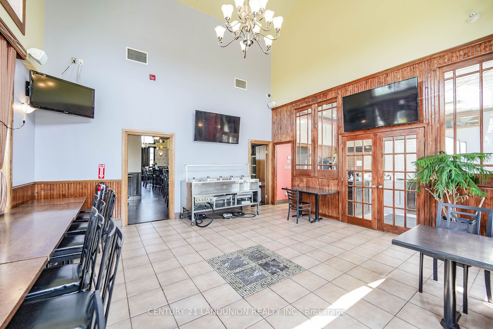 20215 Woodbine Ave