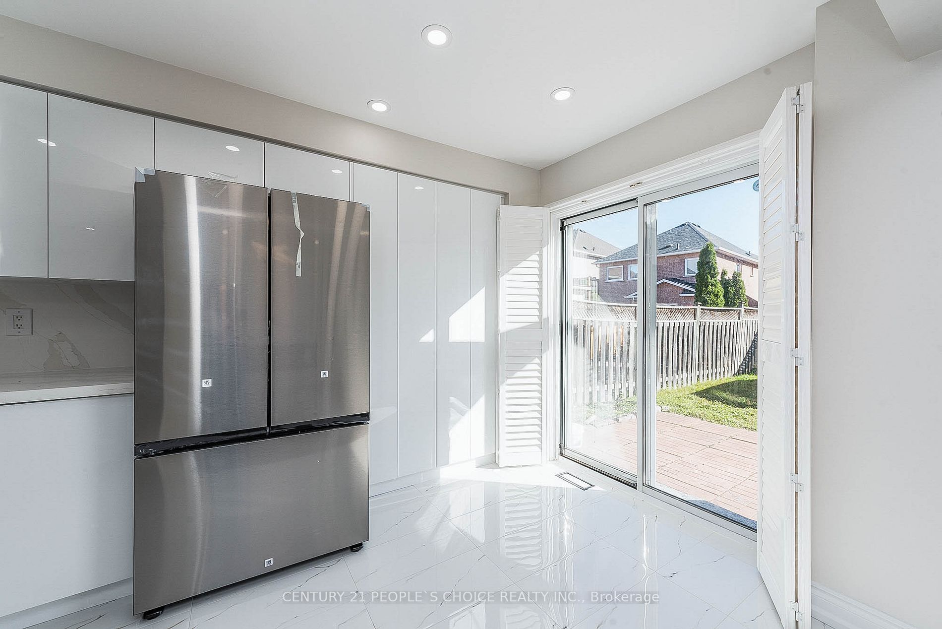 92 Kayla Cres