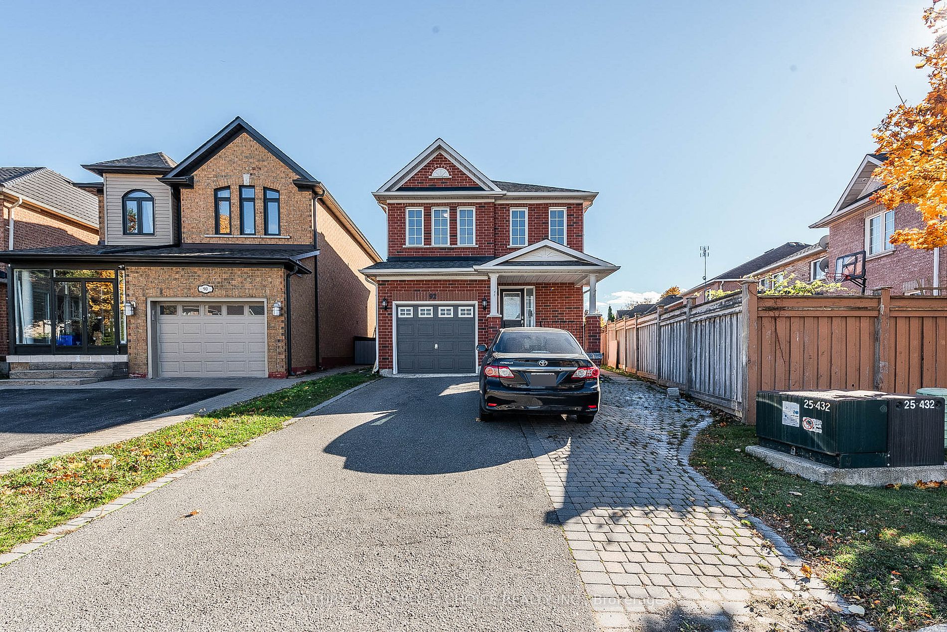 92 Kayla Cres