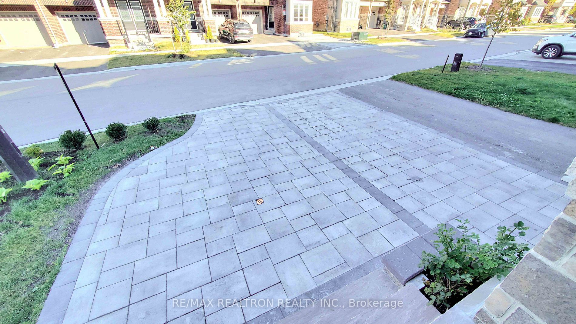 87 Ness Dr