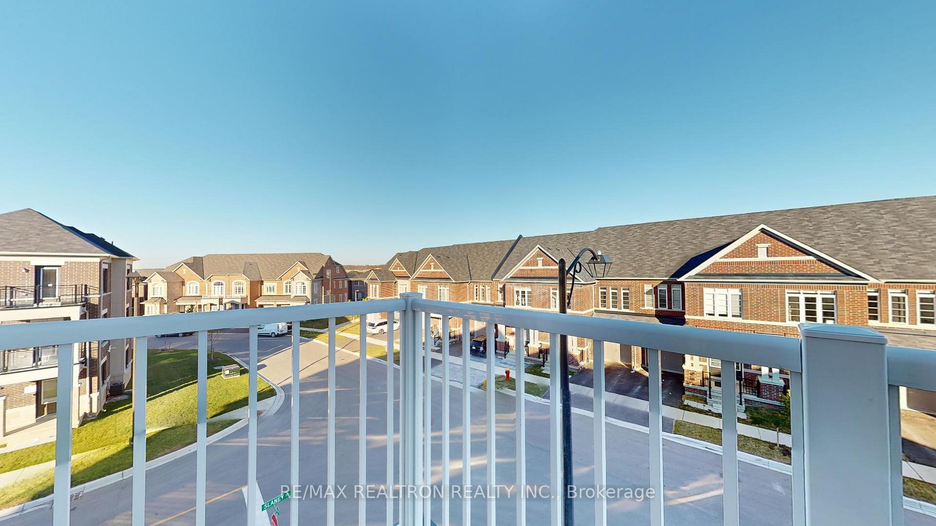 87 Ness Dr